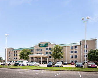 Hotel Quality Inn & Suites