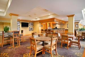Hotel Embassy Suites Greensboro - Airport