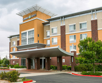 Hotel Cambria Suites