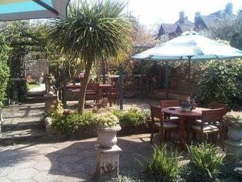 Hostal Bentley Tower Hotel