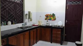 Hostal Camron Guest House