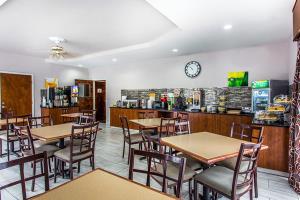 Hotel Comfort Inn & Suites