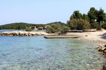 Apartments By The Sea Ugljan - 8262