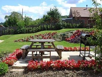 Hotel Halfway House Inn Country Lodge