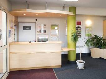 Hotel B&B H�tel Auxerre Mon�teau