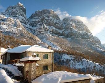 Hostal Guesthouse Iro