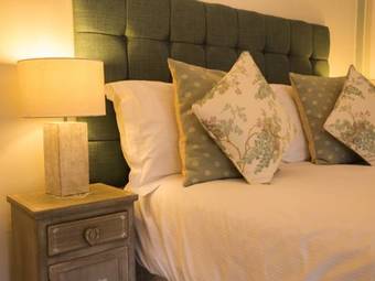 Hostal Old School House