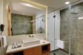 Hotel 32nd Milestone