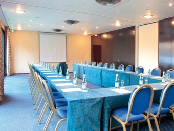 Hotel Park & Suites Ferney-voltaire