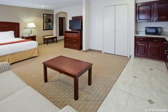 Holiday Inn Express Hotel & Suites College Station