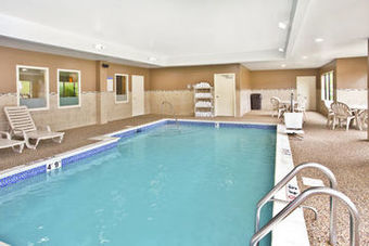 Holiday Inn Express Hotel & Suites Bradley Airport