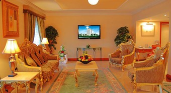 Hotel Holiday International