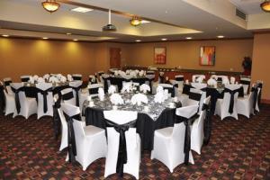 Holiday Inn Hotel & Suites Oakland - Airport