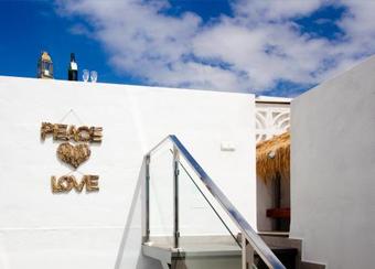 Pebbles Sea Front Apartment