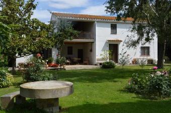 Casa Con Magn�fico Jard�n A 5km De La Playa M Bla