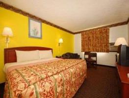 Hotel Super 8 Greensboro Coliseum And Convention