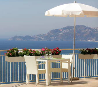 Hotel Crystal Sea