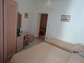 Hotel Candia