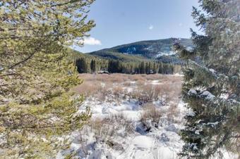Blue River Lodge
