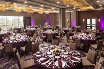 Hotel Embassy Suites By Hilton Charlotte Uptown