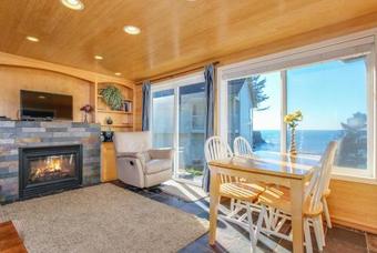 Pirate Cove Cottage 1