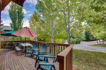 Aspen Hideaway Cabin