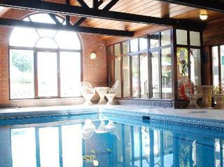 Crown And Cushion Hotel