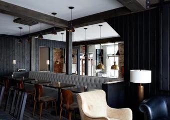 Hotel Wm. Farmer And Sons