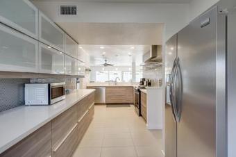 Upscale Palm Springs Corner Lot Home