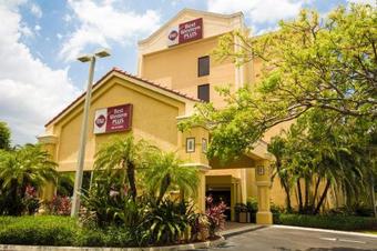 Best Western Plus Kendall Hotel & Suites