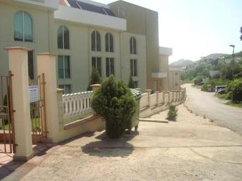 Hotel Sea Paradise Apartment Complex