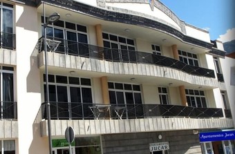 Apartamentos J�car