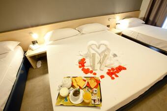 Adalesia Hotel & Coffee