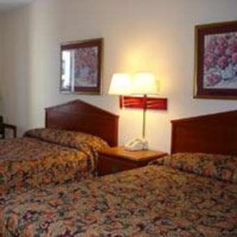 Hotel *super 8 Motel Atlanta Northeast*