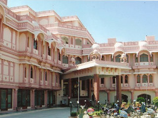 Hotel Raj Vilas Palace