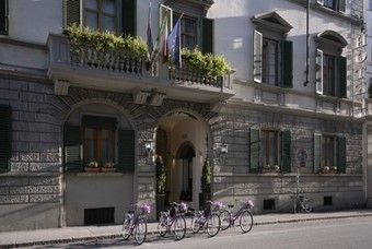 Hotel De La Pace