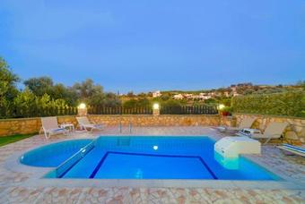 Villa Kiriana