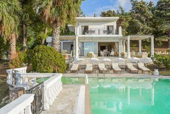 Agios Ioannis Karousadon Villa Sleeps 8 Air Con