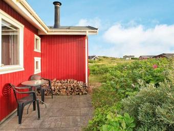 Three-bedroom Holiday Home In �lb�k 21