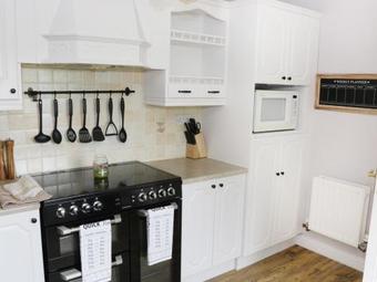 Hawthorn Hideaway, Manorhamilton