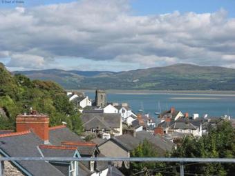 Holiday Home Uwch Y Dyfi