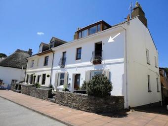 2 Bayview, Devon