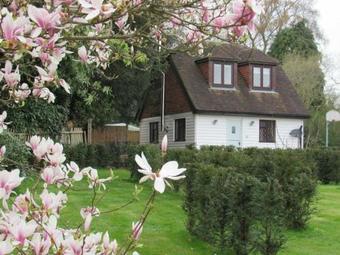 Spacious Holiday Home In Sissinghurst Kent With Garden