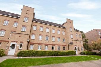 Romford Gidea Serviced Apartment By Pll