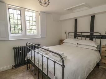 Lakeside Cottage, Nantwich