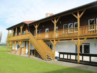Spacious Apartment In Boddin Near Baltic Sea
