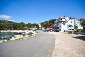 Hostal Apartments And Rooms By The Sea Drage (biograd) - 14356