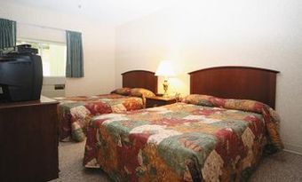 Hotel Sandwich Lodge & Resort