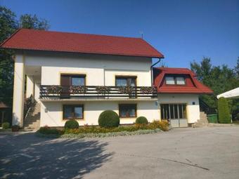 Hostal Triple Room Irinovac 14749c