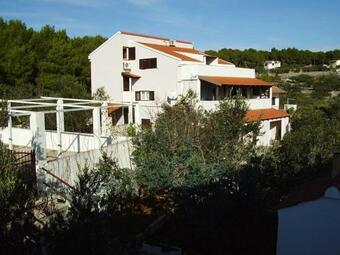 Apartment Maslinica 5180a